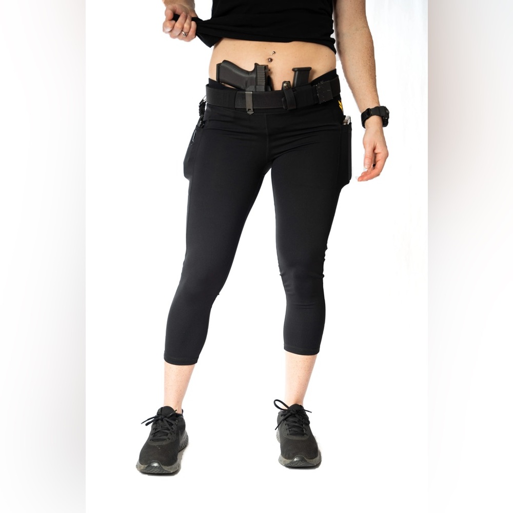 Vakandi Apparel EDC Concealed Carry Capri Leggings Medium